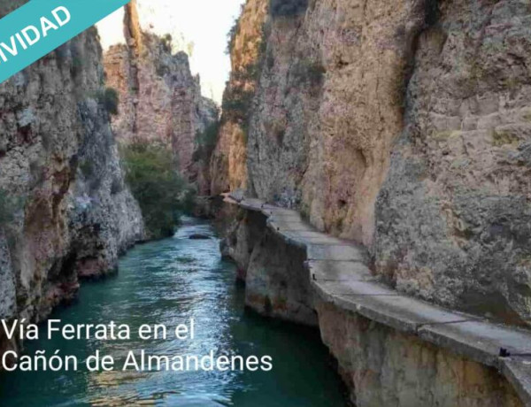 Finca rustica con varias casas en una ubicación muy singular a orillas del Rio Segura