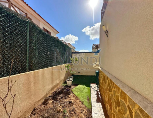 Casa adosada en Corralejo, Pueblo Canario: Tú nuevo hogar en el paraíso de Fuerteventura