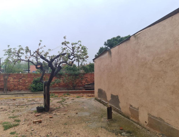 Casa independiente en barrio de AZUCAICA