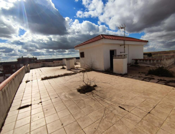 APARTAMENTOS DE 1 Y 2 DORMITORIOS A ESTRENAR EN VILLATOBAS. EDIFICIO ENTERO