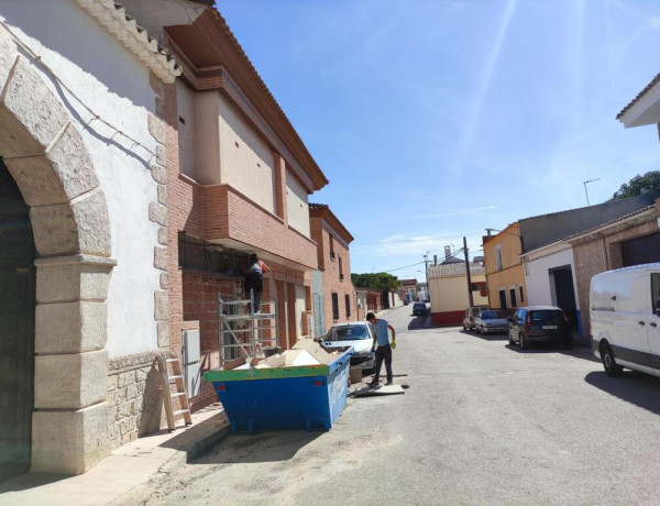 Commercial Premises For sell in Miguel Esteban in Toledo 