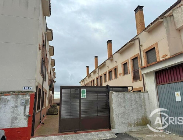 DUPLEX EN RECAS ¡¡VIVIENDA OKUPADA, NO SE PUEDE VISITAR!!