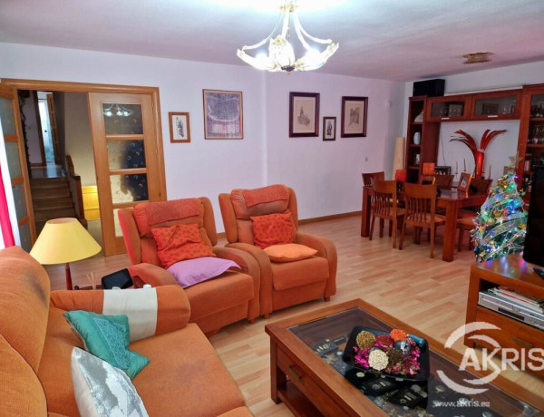 CHALET INDEPENDIENTE EN OLIAS DEL REY