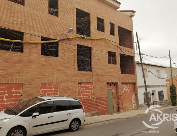 Residential building For sell in Alameda De La Sagra in Toledo 