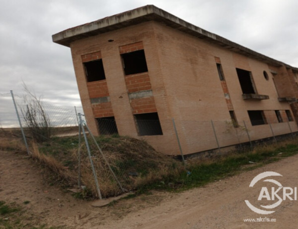 Residential building For sell in Camarena in Toledo 