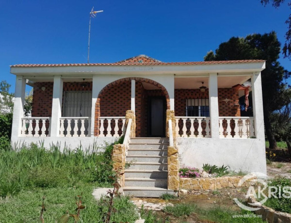 CHALET INDEPENDIENTE EN MENTRIDA PARA REFORMAR