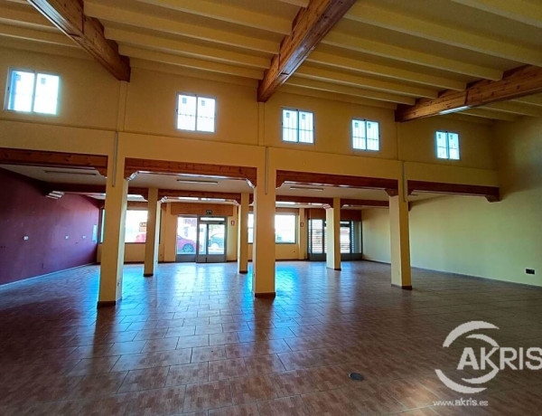 Local en alquiler en La Puebla de Montalbán de 240 m2