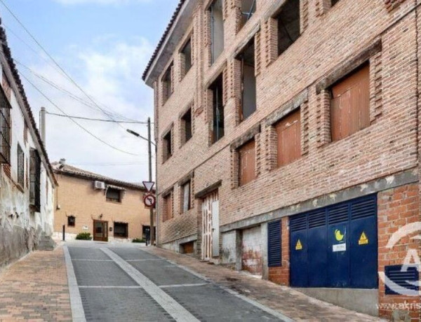 Residential building For sell in Casarrubios Del Monte in Toledo 