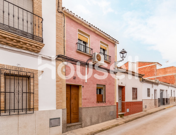 Casa en venta de 91 m² en Calle Mateo Inurria, 14520 Fernán-Núñez (Córdoba)