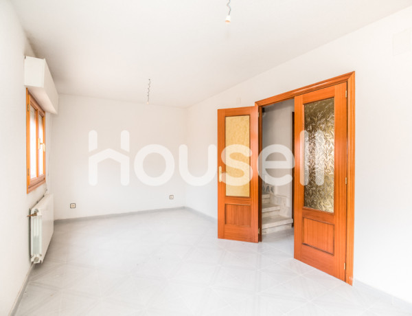 House-Villa For sell in Hoyo De Pinares, El in Ávila 