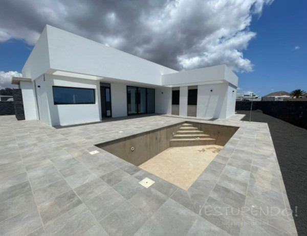 House-Villa For sell in Teguise (Lanzarote) in Las Palmas 