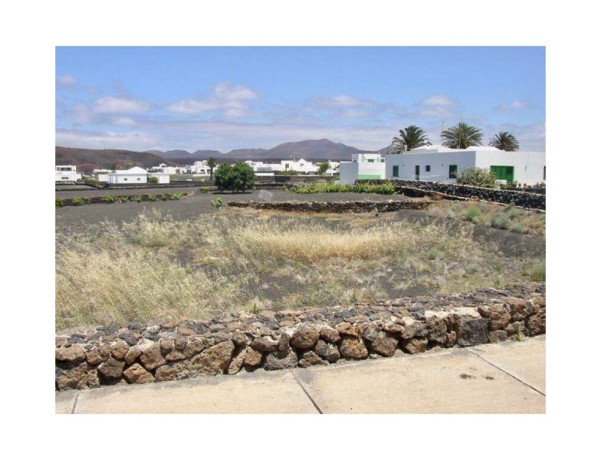 Residential land For sell in Yaiza (Lanzarote) in Las Palmas 