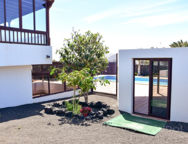 Casa-Chalet en Venta en Playa Blanca (Lanzarote) Las Palmas Ref: PB 8082