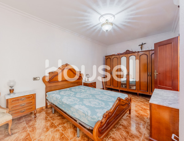 Casa en venta de 101 m² Calle Navarra, 41702 Dos Hermanas (Sevilla)