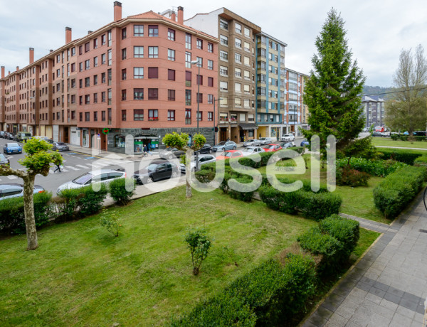Piso en venta de 85 m² Calle Río Narcea, 33010 Oviedo (Asturias)