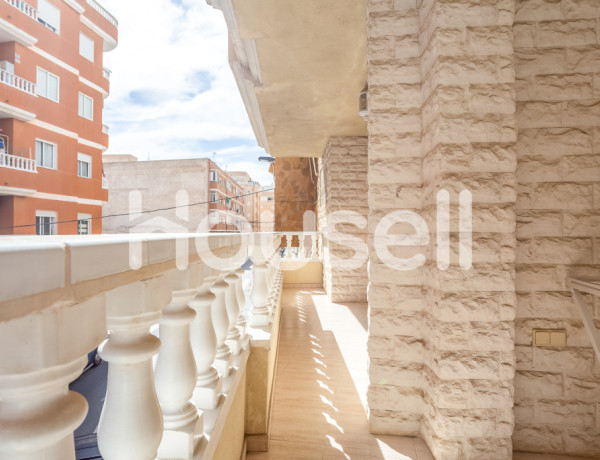 Piso en venta de 144 m² Calle San Emigdio, 03181 Torrevieja (Alacant)