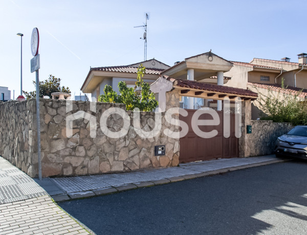 Chalet en venta de 180 m² Calle Anantapur, 37185 Villamayor (Salamanca)