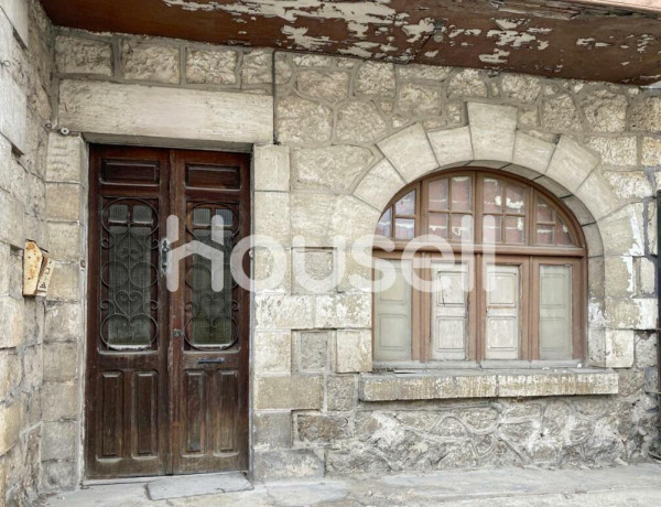 Casa en venta de 201 m² Calle de Cortes, 09002 Burgos