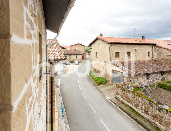 Town house For sell in Ribera Baja in Álava 