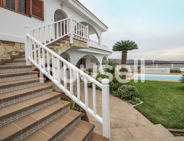 House-Villa For sell in San Bartolome De Tirajana in Las Palmas 