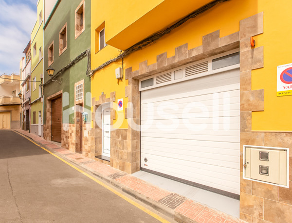 Casa en venta de 210 m² Calle Veintinueve de Abril, 35200 Telde (Las Palmas)