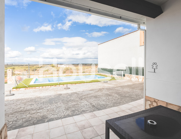 House-Villa For sell in Torrejoncillo in Cáceres 