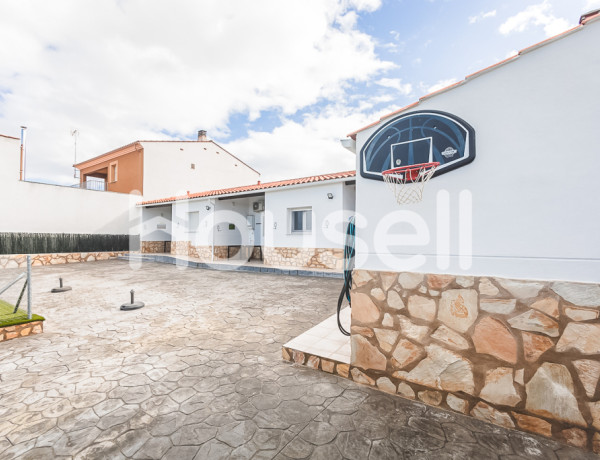 House-Villa For sell in Torrejoncillo in Cáceres 