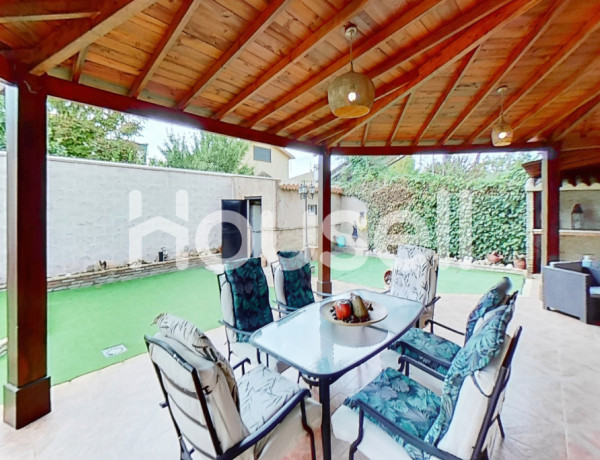 House-Villa For sell in Gelves in Sevilla 