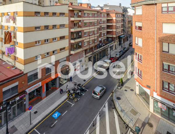 Piso en venta de 77 m² Calle Puerto San Isidro, 33011 Oviedo (Asturias)