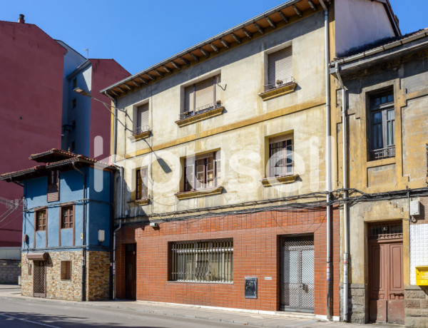 Espectacular casa  de 386 m² de superficie y 664 m²  de parcela en  Calle La Nozaleda, 33900 Langreo (Asturias)