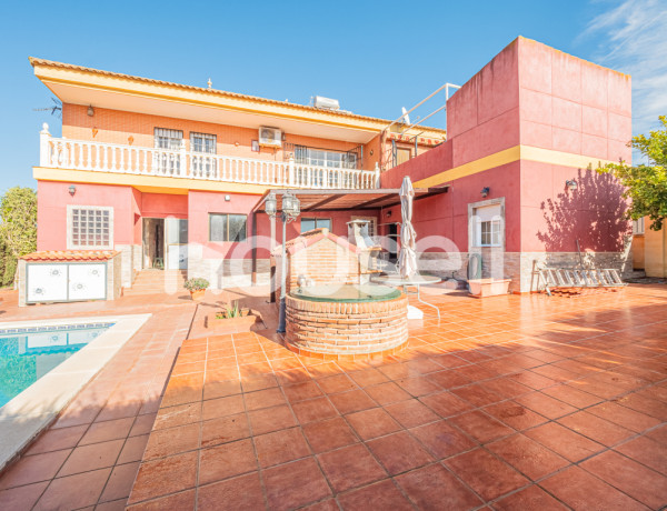 House-Villa For sell in Dos Hermanas in Sevilla 