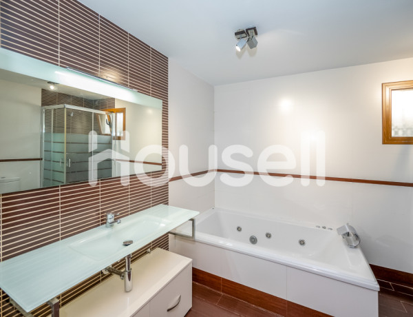 House-Villa For sell in Rincon De La Victoria in Málaga 