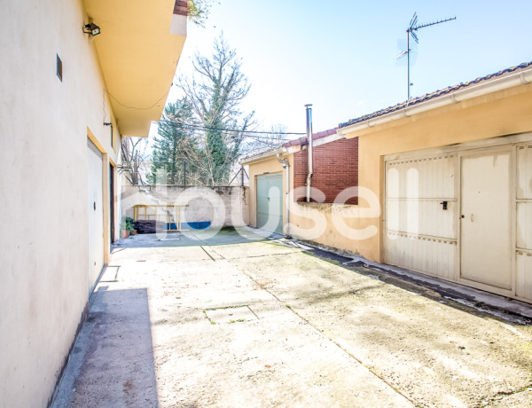 Chalet en venta de 134 m² Calle Iregua, 26121 Viguera (La Rioja)