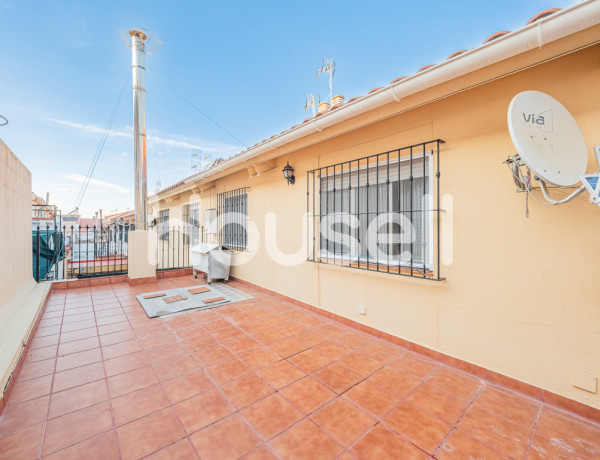 Chalet adosado en venta de 188 m² Calle Rossano, 41089 Dos Hermanas (Sevilla)