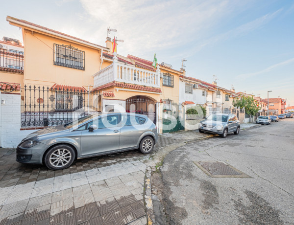 Chalet adosado en venta de 188 m² Calle Rossano, 41089 Dos Hermanas (Sevilla)