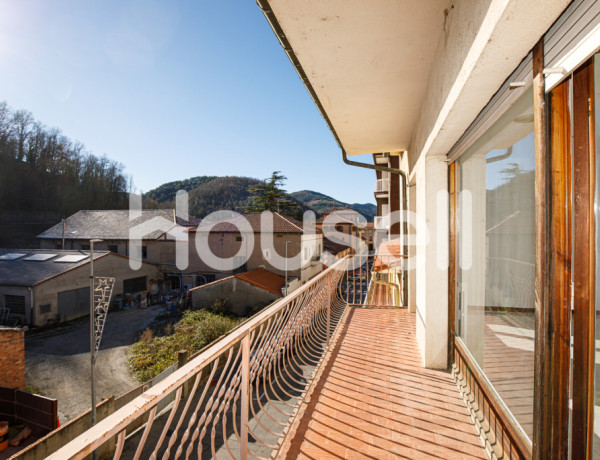 Flat For sell in Sant Joan De Les Abadesses in Girona 