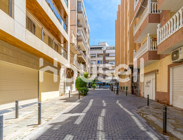 Piso de 92m² en Calle Clavel 4, 03181 Torrevieja (Alicante)