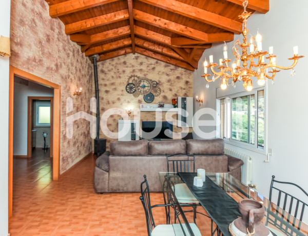 Chalet en venta de 274 m² Calle Macabeu, 08790 Gelida (Barcelona)