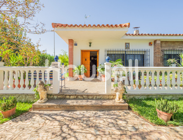 House-Villa For sell in Dos Hermanas in Sevilla 