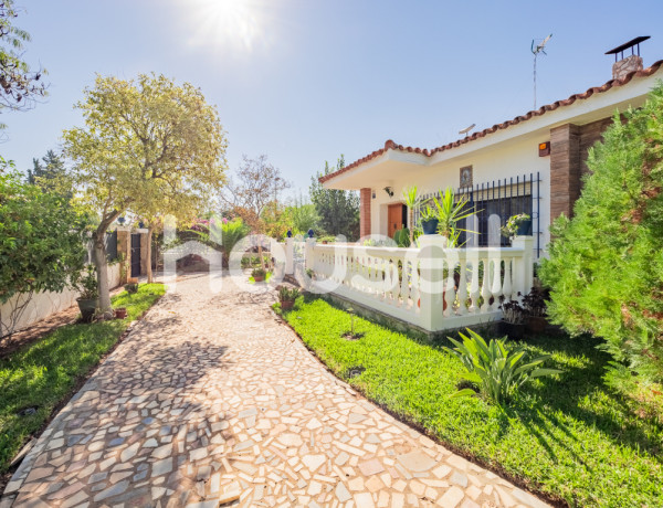 House-Villa For sell in Dos Hermanas in Sevilla 