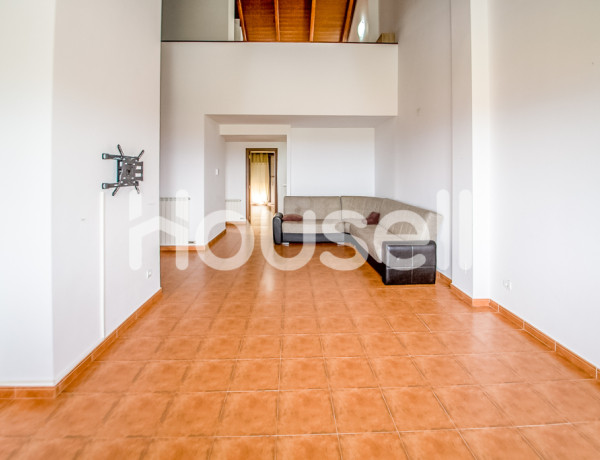 Amplio dúplex de 207 m² en Calle los Pinos , 26376 Sojuela (La Rioja)