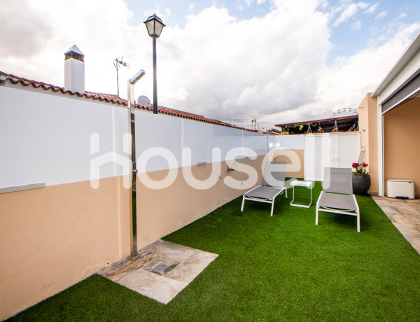 Casa de 83 m² de superficie con una parcela de 235 m²en  Avenida Turoperador Vingresor , 35100 San Bartolomé de Tirajana (Las Palmas)