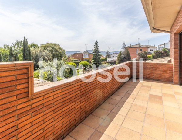 House-Villa For sell in Canovelles in Barcelona 