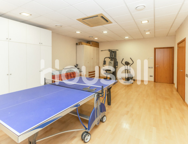 Chalet en venta 708 m² Calle Tagamanent, 08420 Canovelles (Barcelona)