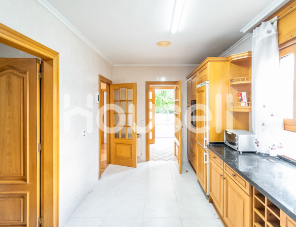 Casa en venta de 383 m² Carretera Santander, 24195 Villaquilambre (León)