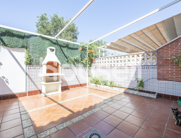 Chalet en venta de 131 m² Calle Ramón María Valle Inclán, 28806 Alcalá de Henares (Madrid)