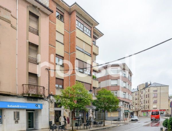 Piso en venta de 129 m² Calle La Vega, 33520 Nava (Asturias)