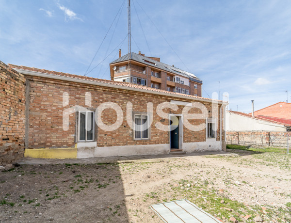 Chalet en venta de 247 m² Camino Viejo del Polvorín, 47012 Valladolid