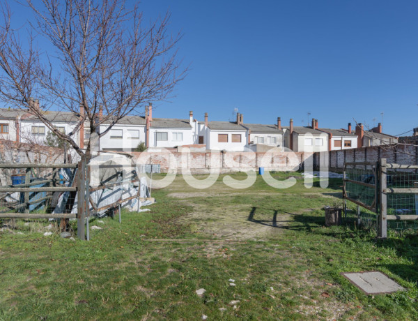House-Villa For sell in Iscar in Valladolid 