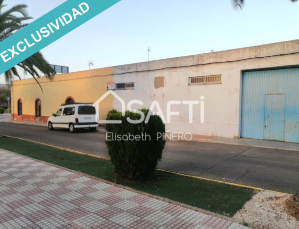 Commercial Premises For sell in Puebla De La Calzada in Badajoz 